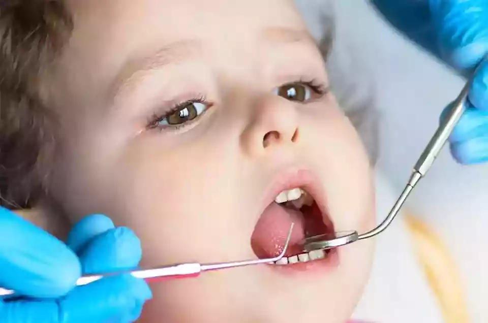 Bodrum Pediatric Dentistry (Pedodontics) - Primary tooth examination at MandarinDent